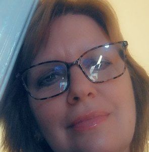 Meet your Posher, Yvette